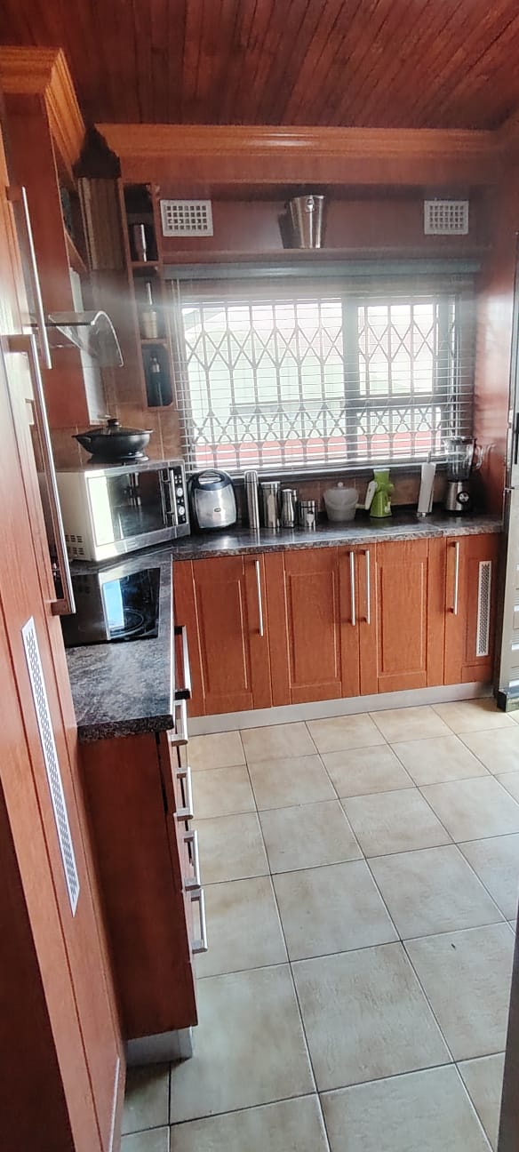 5 Bedroom Property for Sale in Mdantsane Nu 17 Eastern Cape